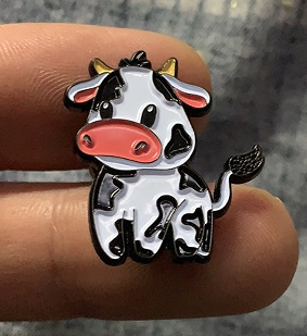 Black Nickle Creative Design Pins Unique Cow Metal Pins Soft Enamel Lovely Animal Lapel Pins
