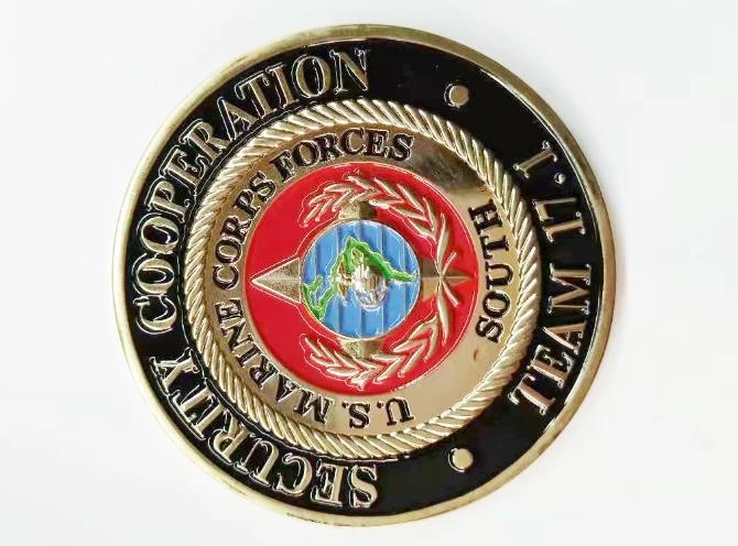 What is the standard challenge coin size?